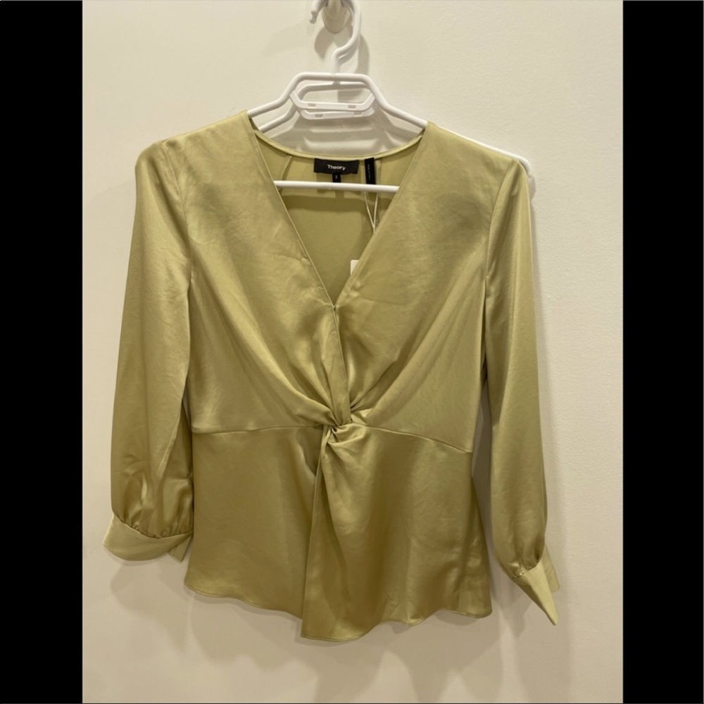 Theory Twist Blouse in Satin and skirt